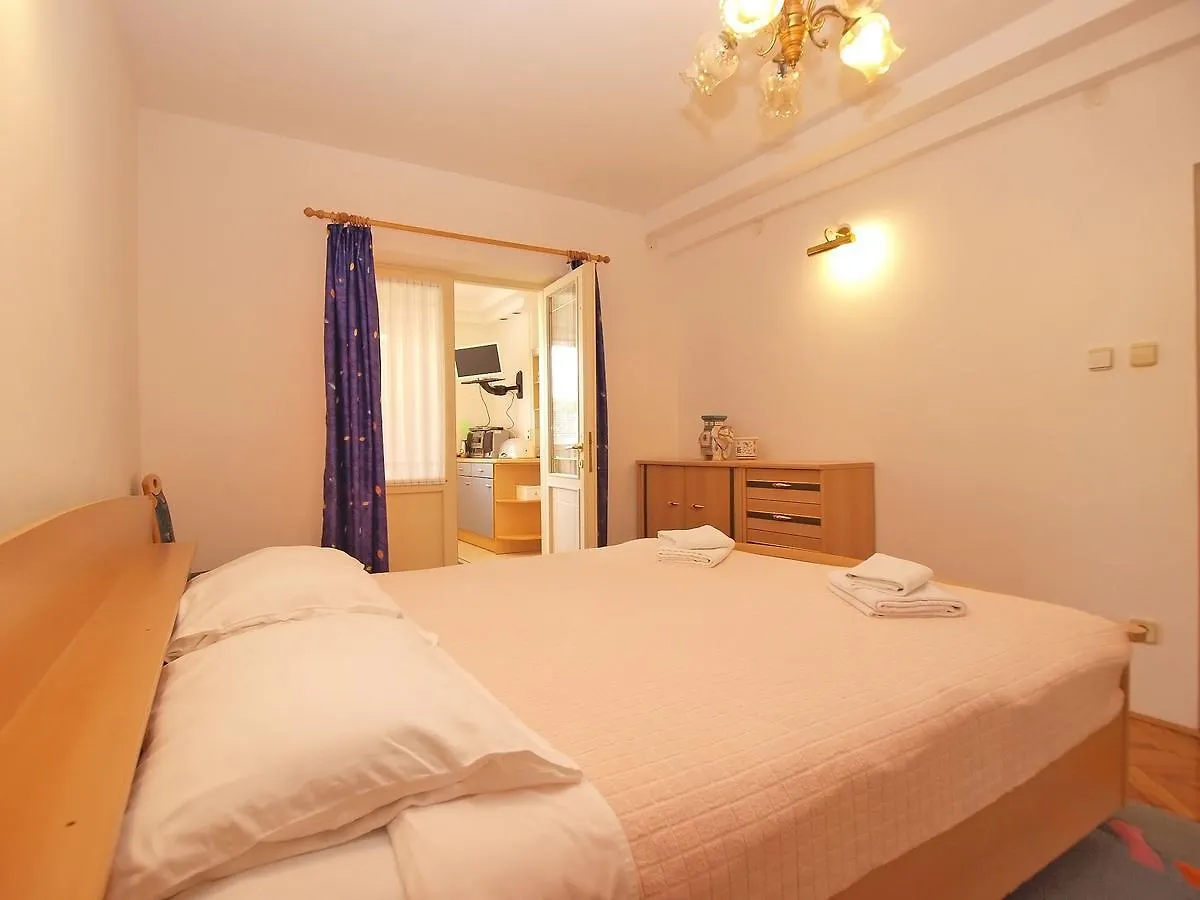 Apartments Josip 1544 Fazana
