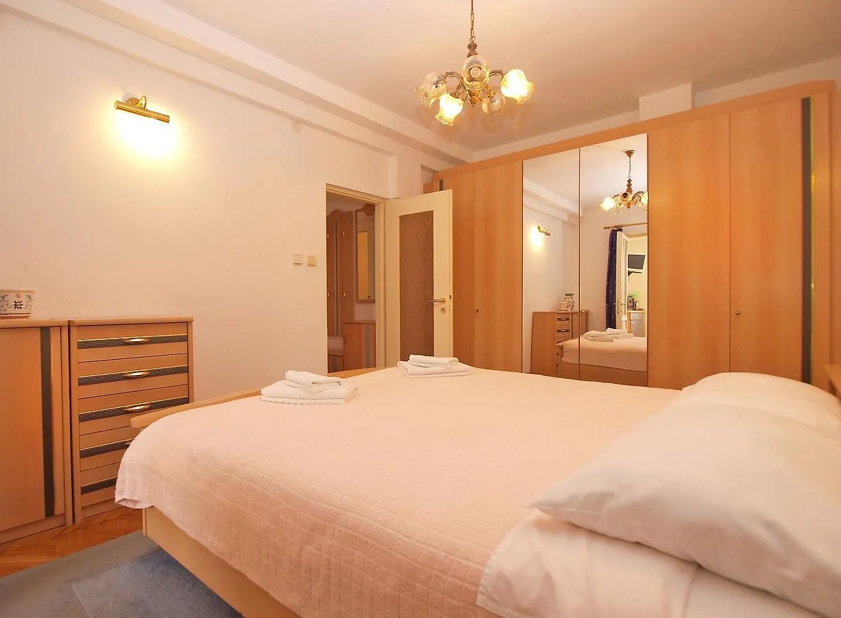 Apartments Josip 1544 Fazana Croatia