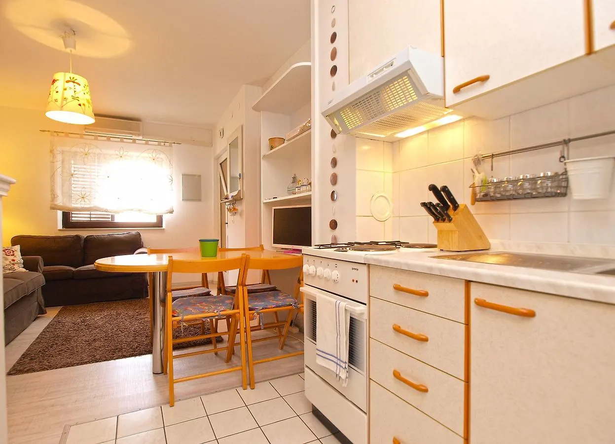Apartments Josip 1544 Fazana Croatia